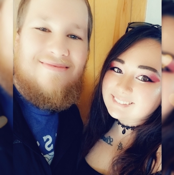 Meet your Posher, Laura - Picture 2 of 2